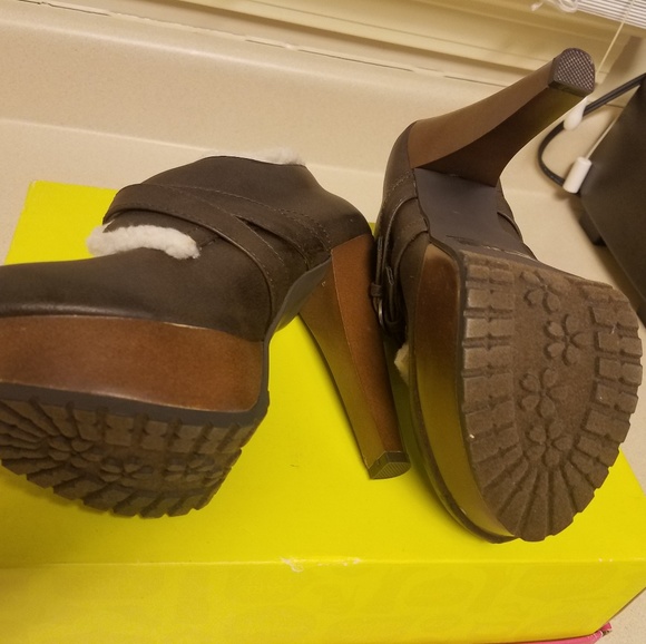 Winter Booties - Picture 4 of 5